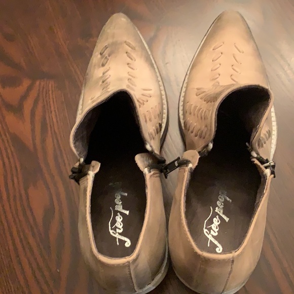 Free People Booties Size 7 New - Picture 7 of 7